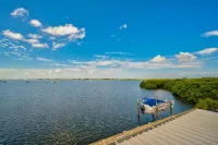 Breathtaking 250' Bayfront home w/ private pool