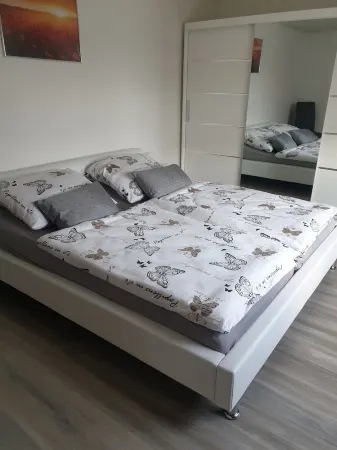 Comfortable, quiet vacation apartment with well-kept garden and barbecue area Отели в г. Тельтов-Флеминг