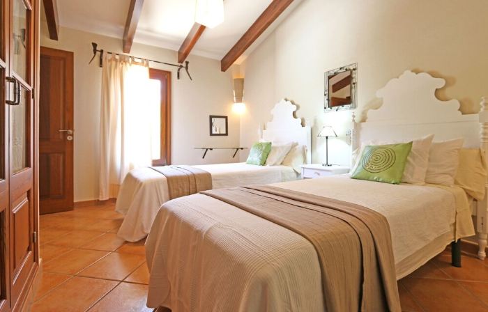 Sa Vall des Fangar: Idyllic Location in the Countryside, Large Pool, Garden, Internet