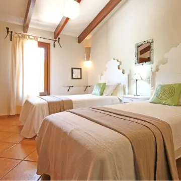 Sa Vall des Fangar: Idyllic Location in the Countryside, Large Pool, Garden, Internet
