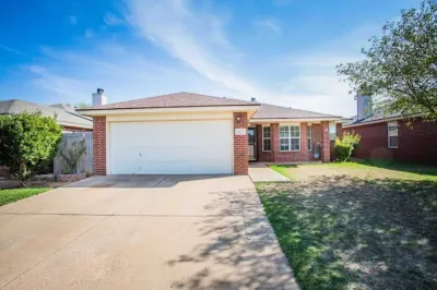 Caleb’s King & Queen Home. Kids/Pet friendly, Family games, Piano. Các khách sạn gần Lowrey Field at Plains Capital Park