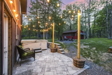 Charming Pocono Chalet with Sauna and Hot Tub