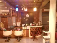 Waen Petch Place Hotels in Warin Chamrap