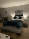 Modern, Stylish Studio Apartment in Central Northampton Hotels in 