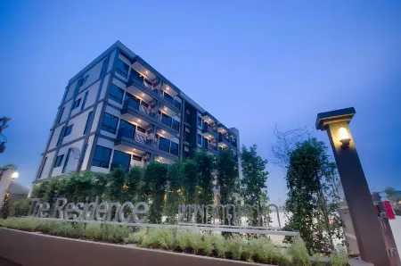 The Residence Thepkanjana