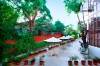 Ryewood Green Hotels in Thombrewadi