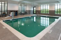 Hilton Garden Inn Gallatin فنادق في Gallatin