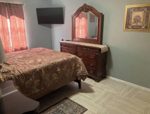 Vintage Vibe 80’s Condo