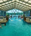 5 BR Luxury Escape with Hot Tub, Home Theater, Arcade, Min from Lake & Slopes - Villas