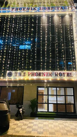 The Hotel Phoenix Отели рядом с достопримечательностью «Сакет Гарден»