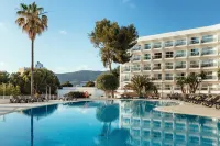 Ilunion Palmanova Mallorca - Beach