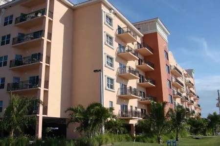 Madeira Beach Condo near John's Pass