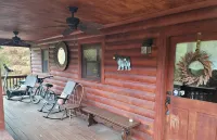 Cozy cabin in charming Columbus. Minutes from Equestrian Center, vineyards etc..