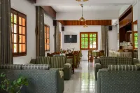 Sunlight Hotel Hotels in Lampi