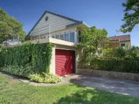 Captain’s Manor- perfect location! Close to everything around Corowa Rutherglen. Hotels in Corowa