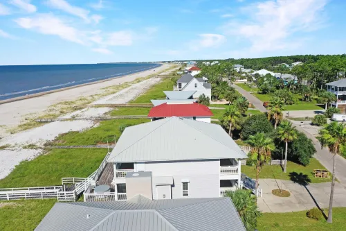 White Pelican by Pristine Property Vacation Rentals