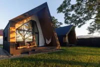 Reconnect Glamping Stulpicani Hotels in 