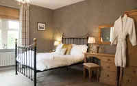 The Poplars Rooms & Cottages Hotels in Thirsk
