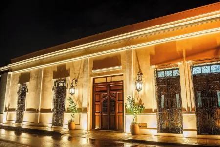 Adoro Hotel Boutique