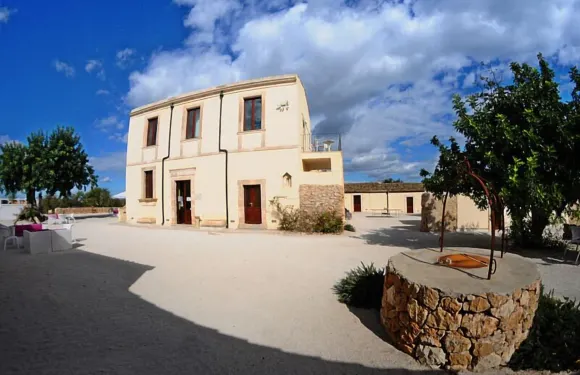 潘塔涅利凡蒂卡里農莊家庭旅館