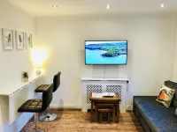 Fountain View 1Br Flat Oxford - Free Parking - Condos