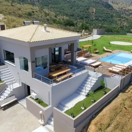 Villa Kedria with a Panoramic Ocean View