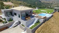 Villa Kedria with a Panoramic Ocean View