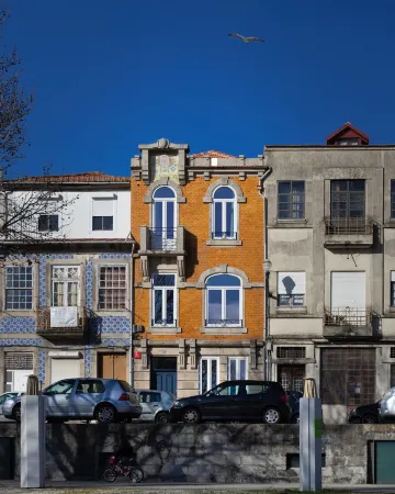 Casa da Praça Отели рядом с достопримечательностью «Palacete do Barão de Nova Sintra»
