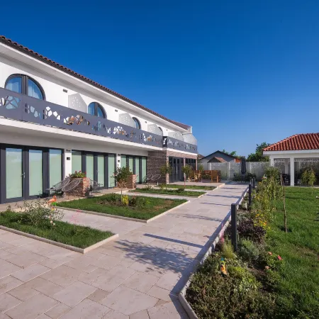 Boutique 23 Отели рядом с достопримечательностью «Спа-комплекс Mangalia»