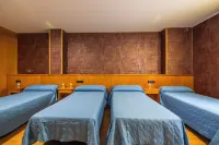 Hostal Los Valles Hotels in Bielsa
