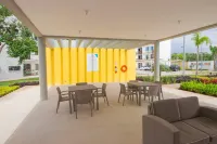 Breezy & Bright Full Apartment