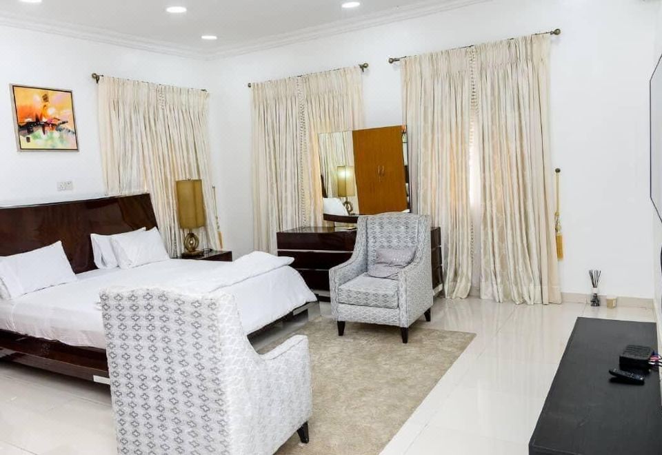 Jubilee Chalets Epe - Housity