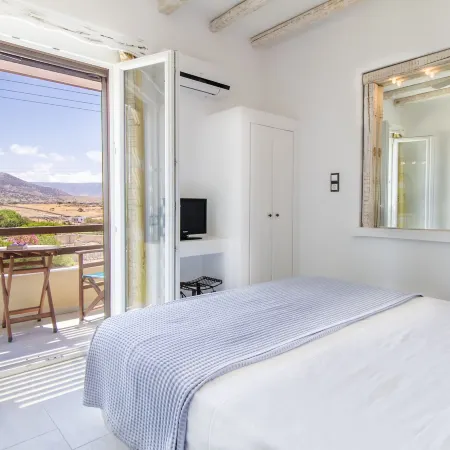 Villa Faros Small Hotel and Restaurant