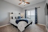 Spacious 2-bedroom Condo with Lake Views and WiFi - Sleeps 6