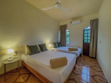 Viajero Puerto Escondido Hostel Отели в г. Брисас де Сикатела