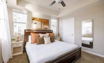 Amazing Water View w Jacuzzi Sky Lounge