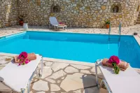 Dive into Summer - Kirki's Cozy Pool Gem on Paxoi - Swimmingpools