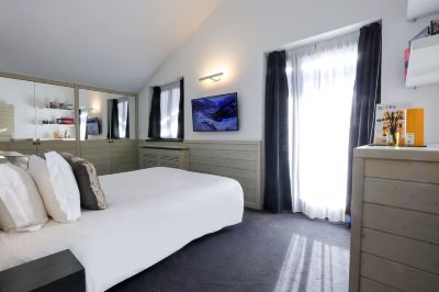 Standard Room, 4 Bedrooms, Mountain View Super G Photo