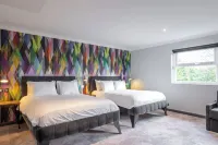 Village Hotel Chester St David's Отели в г. 