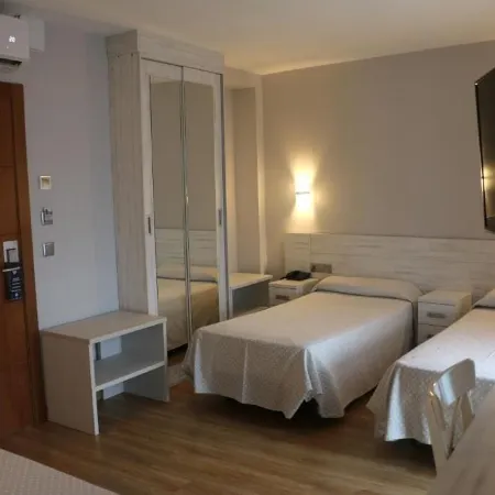 Hotel 44