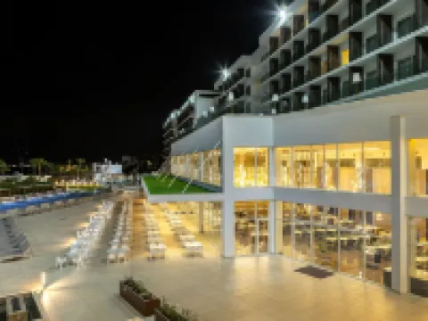 Chrysomare Beach Hotel & Resort Hotels in der Nähe von Nissi Beach