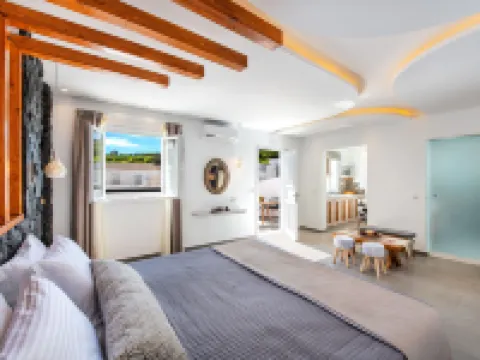 Abasa Suites Hotels in Santorini