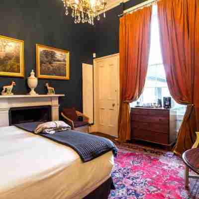 Six Brunton Place Guest House Rooms