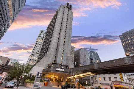 Hilton San Francisco Financial District Отели рядом с достопримечательностью «Tin How Temple»