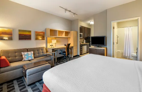 温森斯TownePlace套房酒店