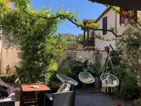 Chambre de la Galerie du Port "Douce France"