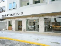 Regency Park Hotel Hotels near Leme Beach
