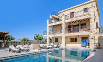 Sanders View - Dreamy 7-Bdr Villa with Private Pool