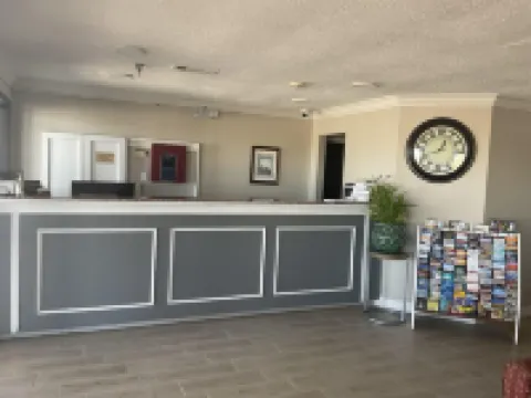 เอ็กซีคิวทีฟ อินน์ แอนด์ สวีตส์