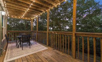 Midnight Oasis - Nestled Among Nature of the Ozarks!